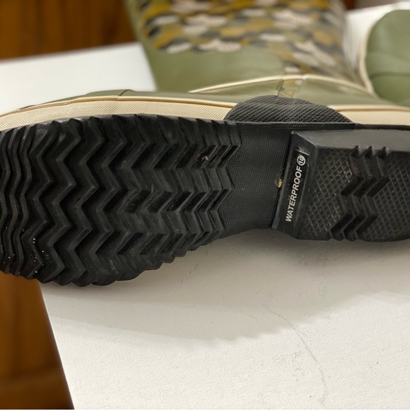 SOREL women sorellington graphic waterproof boots, New without tag. SOREL boots - Picture 8 of 8